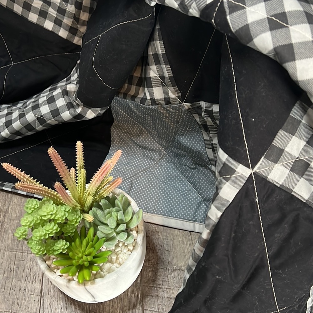 New Handmade Quilt/Throw black and gray C3